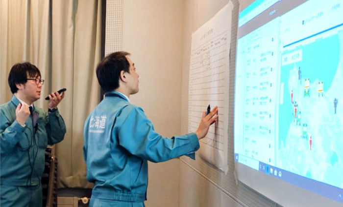 北海道原子力防災訓練の避難バスの動態管理と情報共有に利用